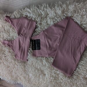 Aritzia Golden Butter Leggings & Sports Bra Set